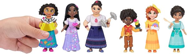 Disney Encanto The Madrigal Family 6 Pack Set & Accessories